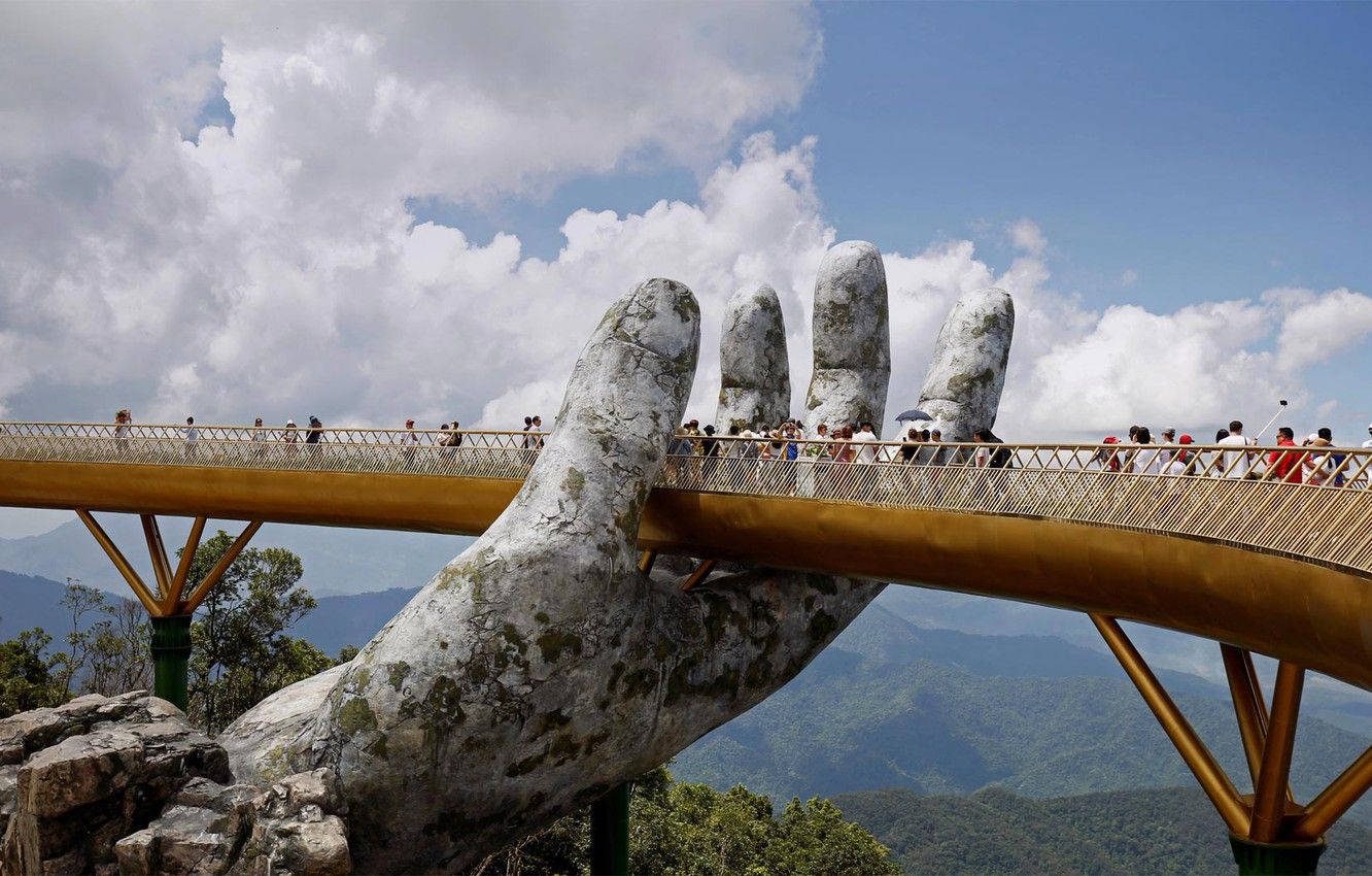 Ba Na hill golden hand bridge full day trip