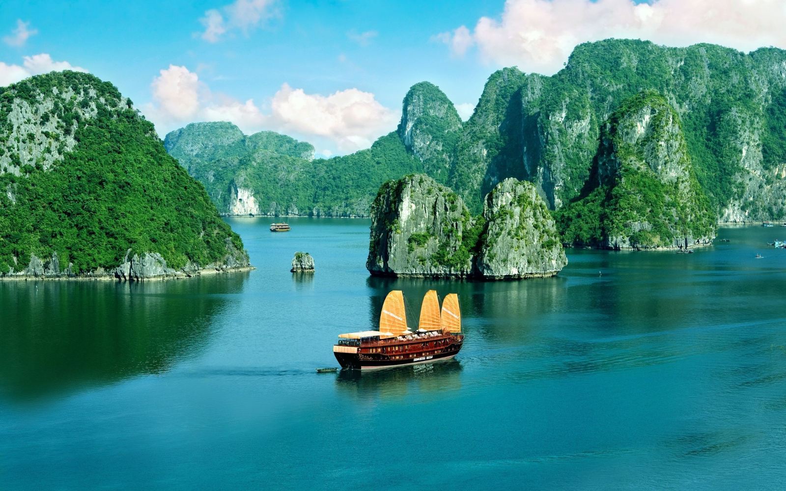 Sapa and Halong tours 6 days exclusive 