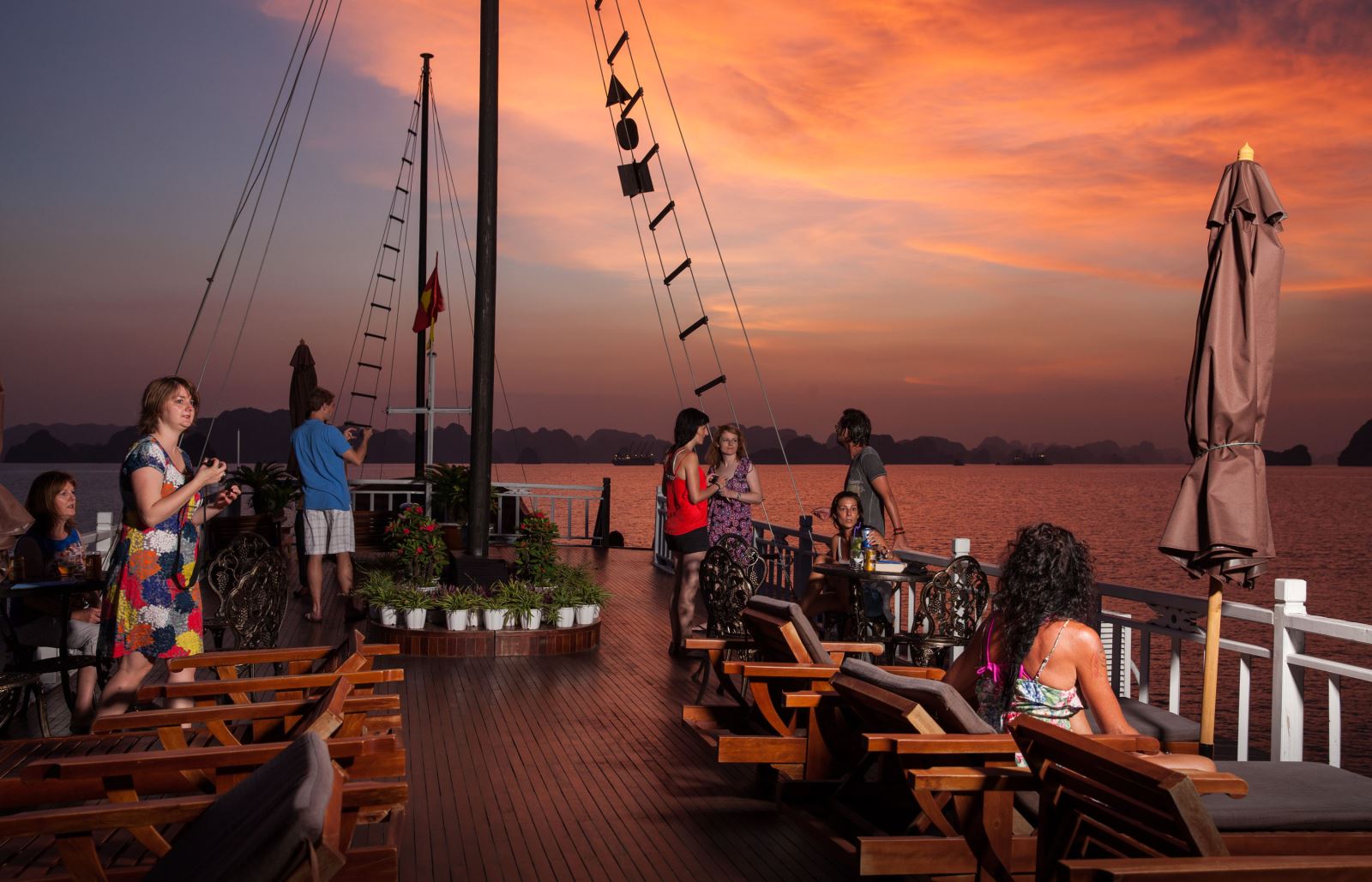 AMAZING VIETNAM IN 5 DAYS 4 NIGHTS 