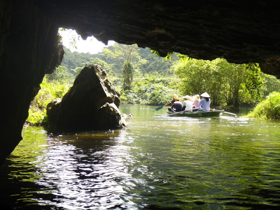 Hanoi - Bai Dinh - Trang An Full Day Trip