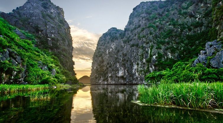 Hanoi - Bai Dinh - Trang An Full Day Trip