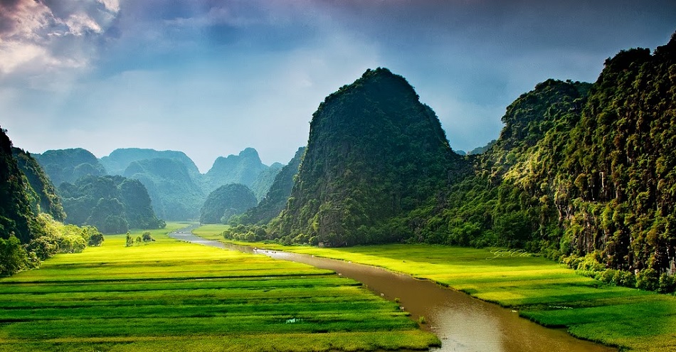 AMAZING VIETNAM IN 5 DAYS 4 NIGHTS 