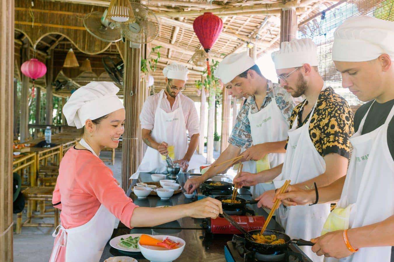 foodie tour in Hoi an