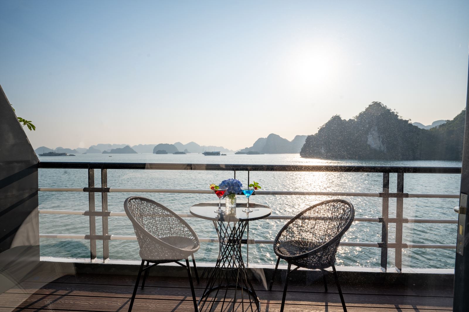 DRAGON PREMIER CRUISE Halong Bay - Lan Ha Bay 4