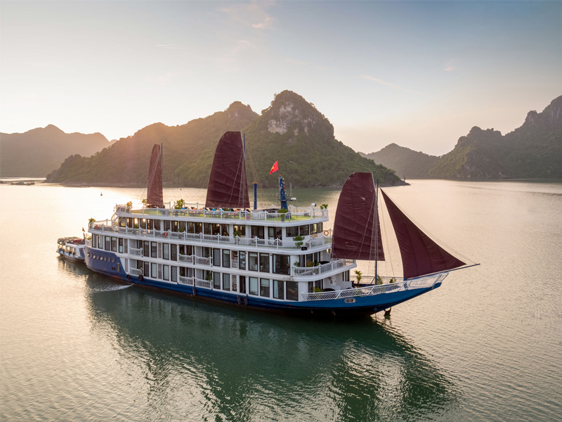 🛳️ Verdure Lotus Cruise – Halong & Lan Ha Bay Experience