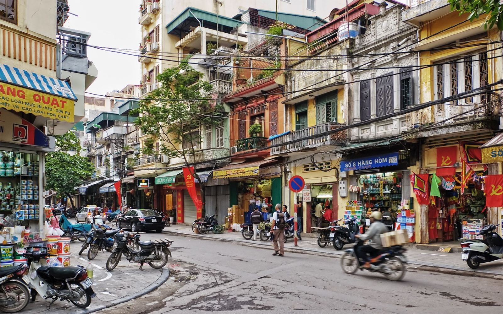 inside Hanoi old quarter
